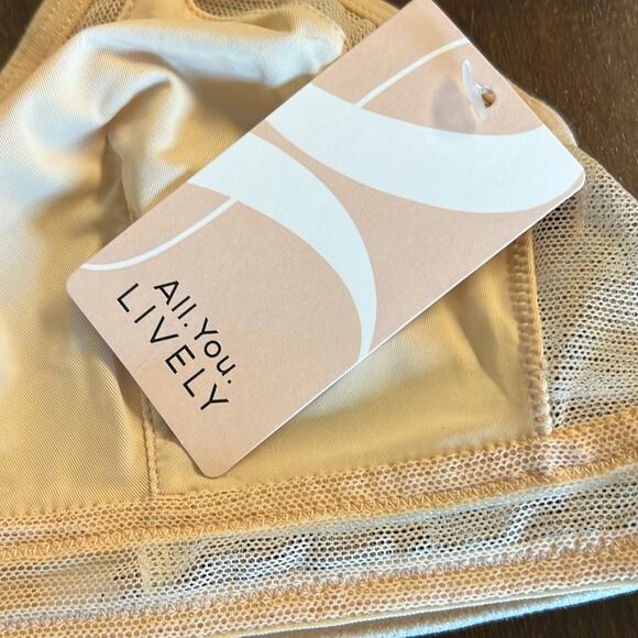 NWT All You Lively Neutral Bralette Bra Cream Tan Unpadded Small - Picture 3 of 6